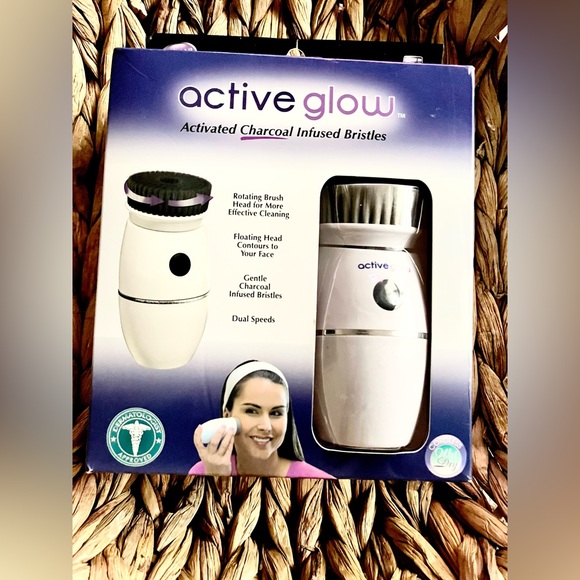 Active Glow Other - Active Glow Facial Cleansing Brush Skincare Brush with Charcoal Infused Bristles